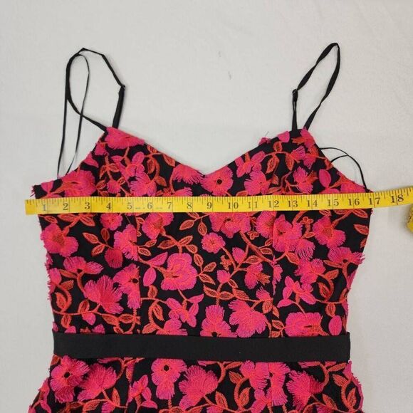 Dress The Population Size Medium Emma Embroidered Body-Con Midi Dress - Picture 7 of 11